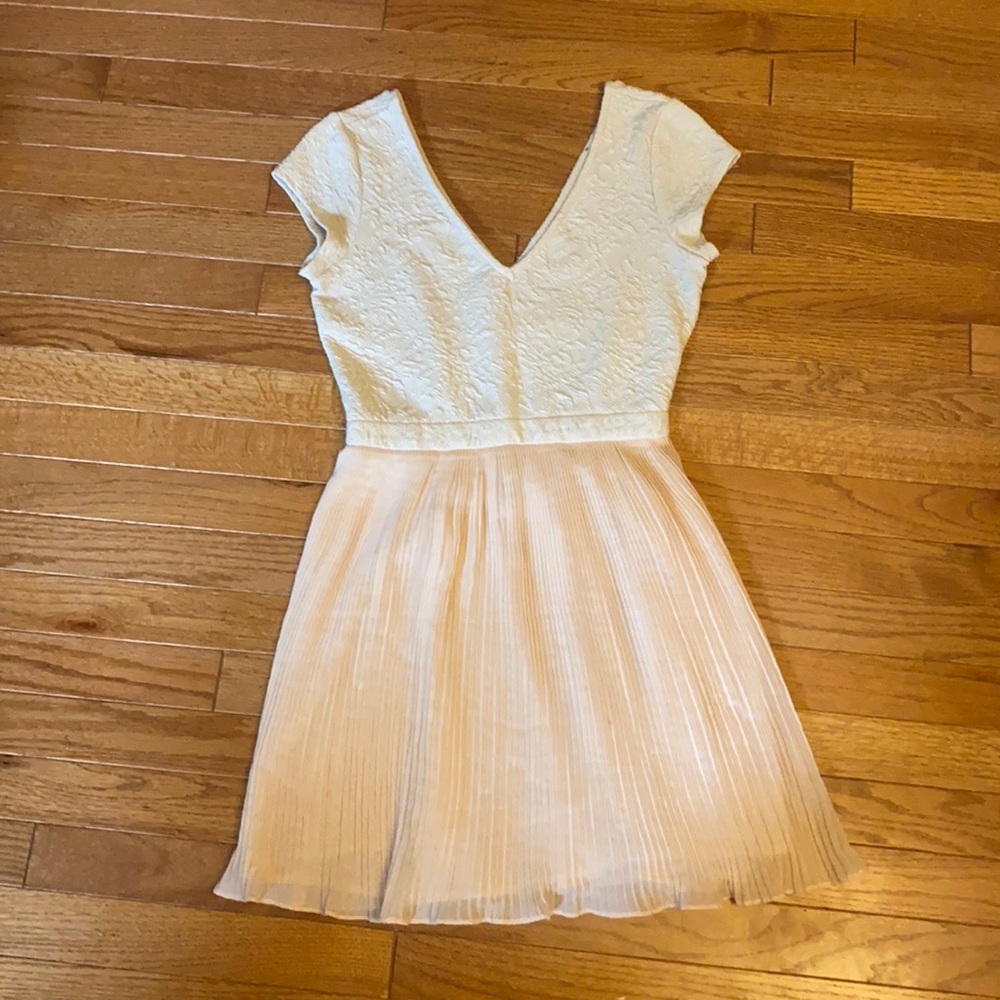Urban Outfitters — Pins & Needles babydoll dress